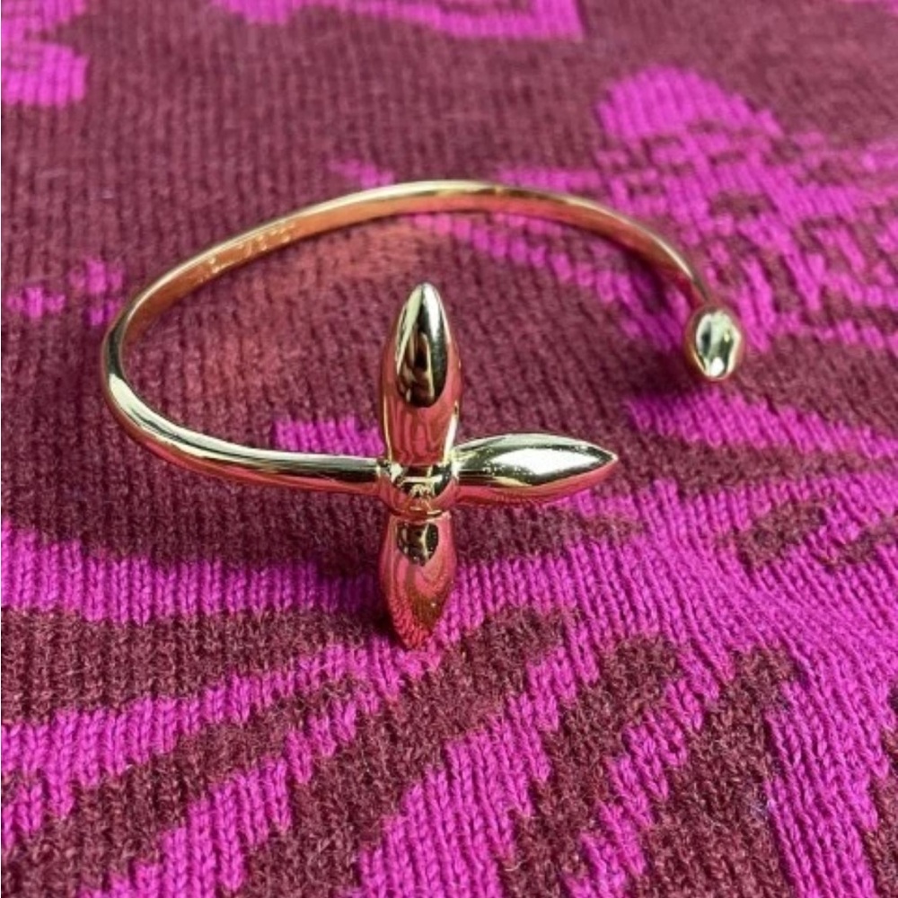 Louis Vuitton Elegant Gold Floral Monogram Cuff Bracelet